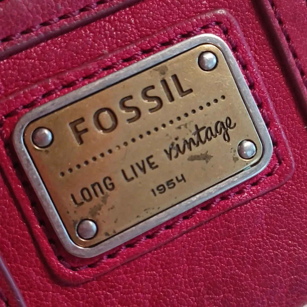 Fossil Lamb Leather ID HOLDER